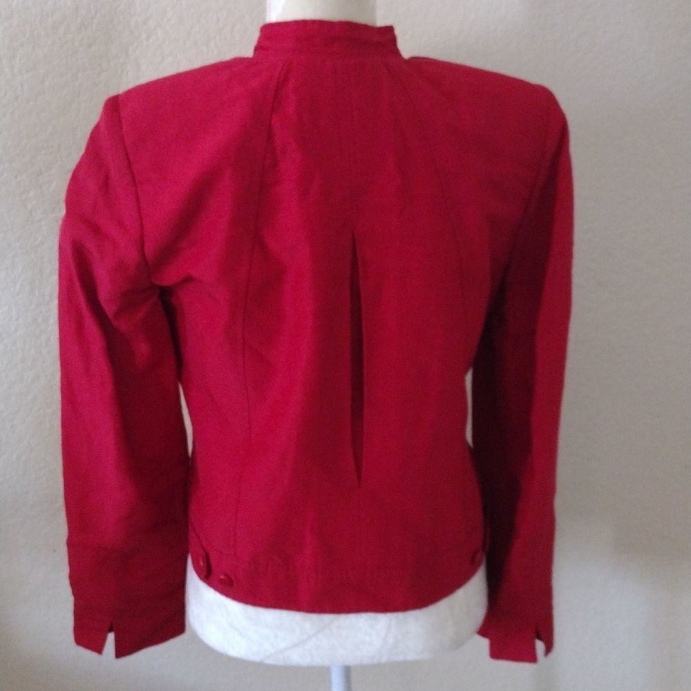 Elegant Red Women's Blazer - Picture 3 of 13